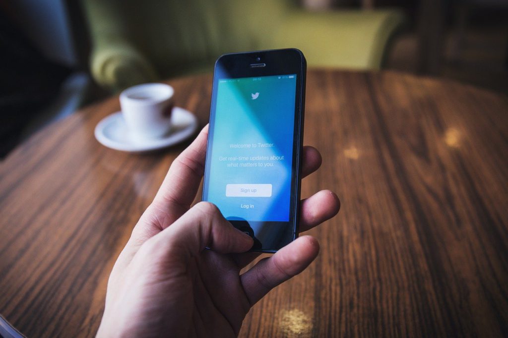 Conheça algumas das melhores contas no Twitter de perfil informativo para acompanhar!